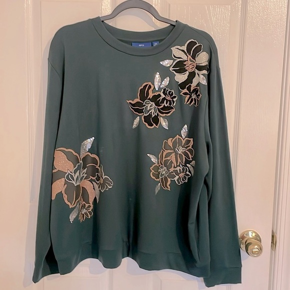 Apt. 9 Tops - Apt. 9 Women's Crew Neck Pullover Embellished Sweater Forest Green Sz XXL